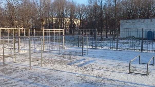 Veliky Novgorod - Outdoor Gym - Стадион  Электрон