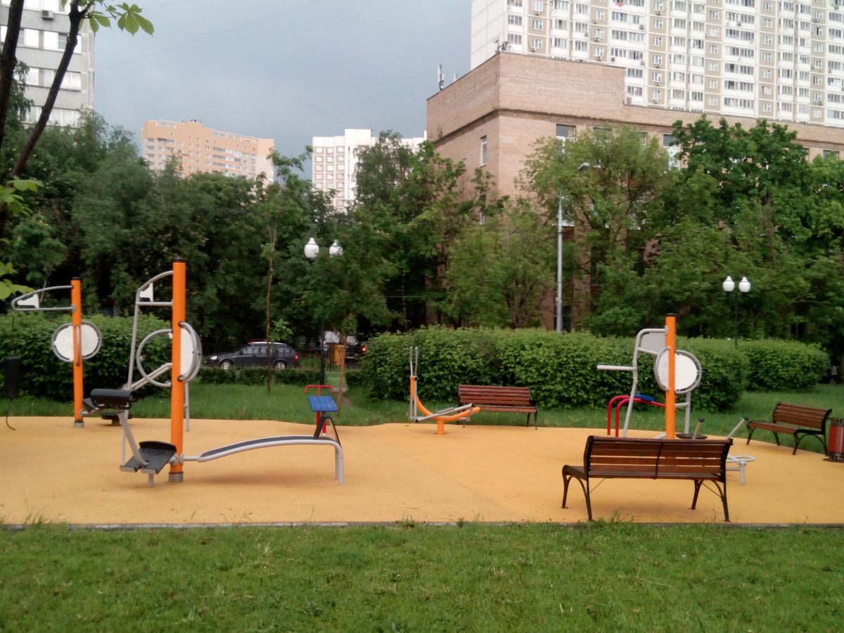 Moscow - Outdoor Gym - Кременчугская Улица