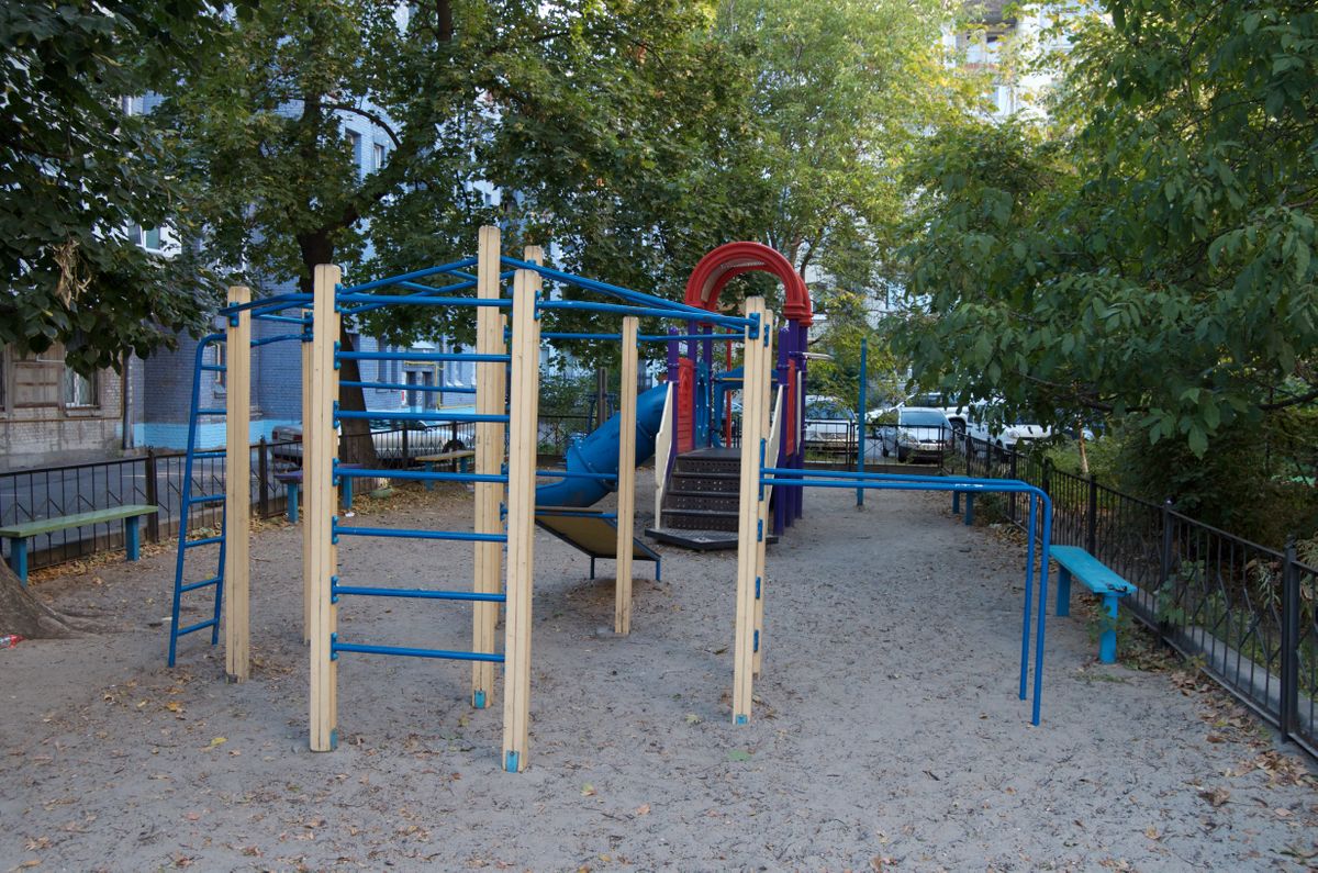 Kyiv - Street Workout Park - Дент Лайн