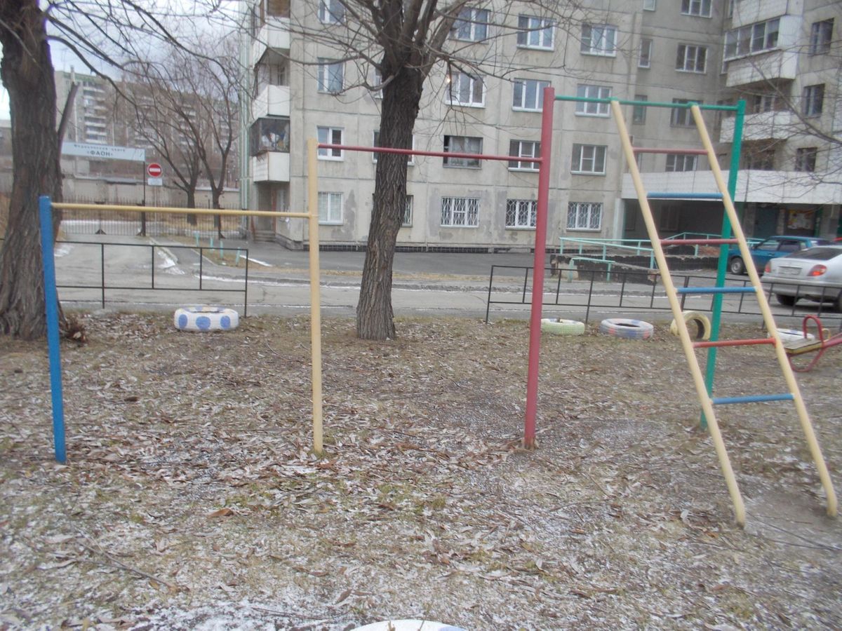 Chelyabinsk - Outdoor Gym - Российская 63а