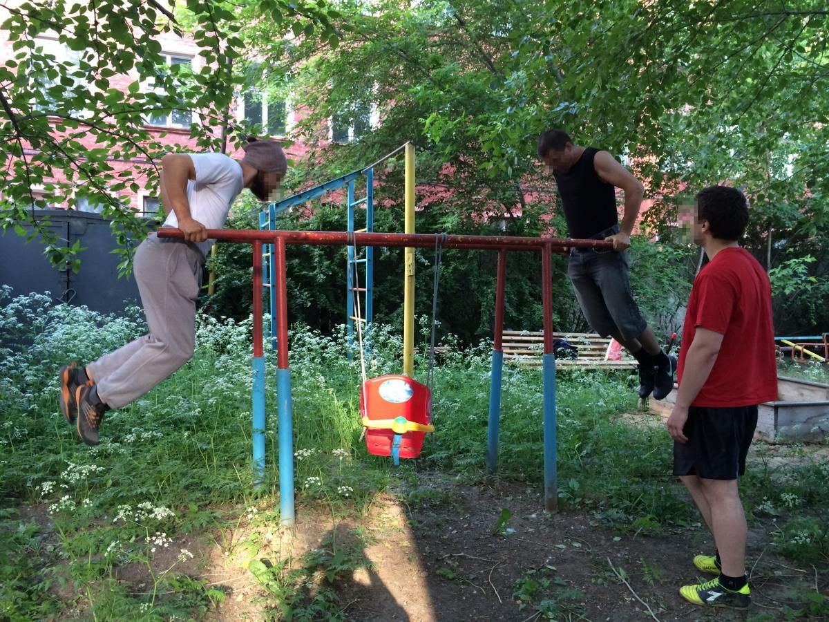 Yekaterinburg - Street Workout Park - Поликлиника МЗиК