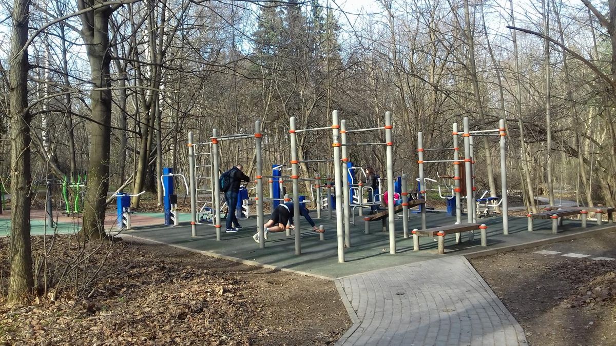 Exercise Stations - Moscow - Outdoor Fitness Filevsky park