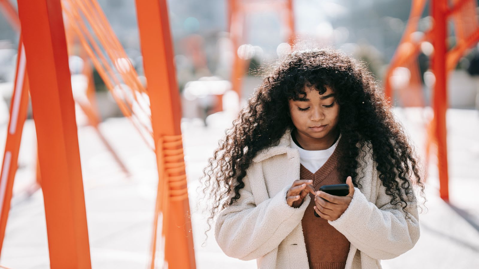 Concentrating on a phone screen