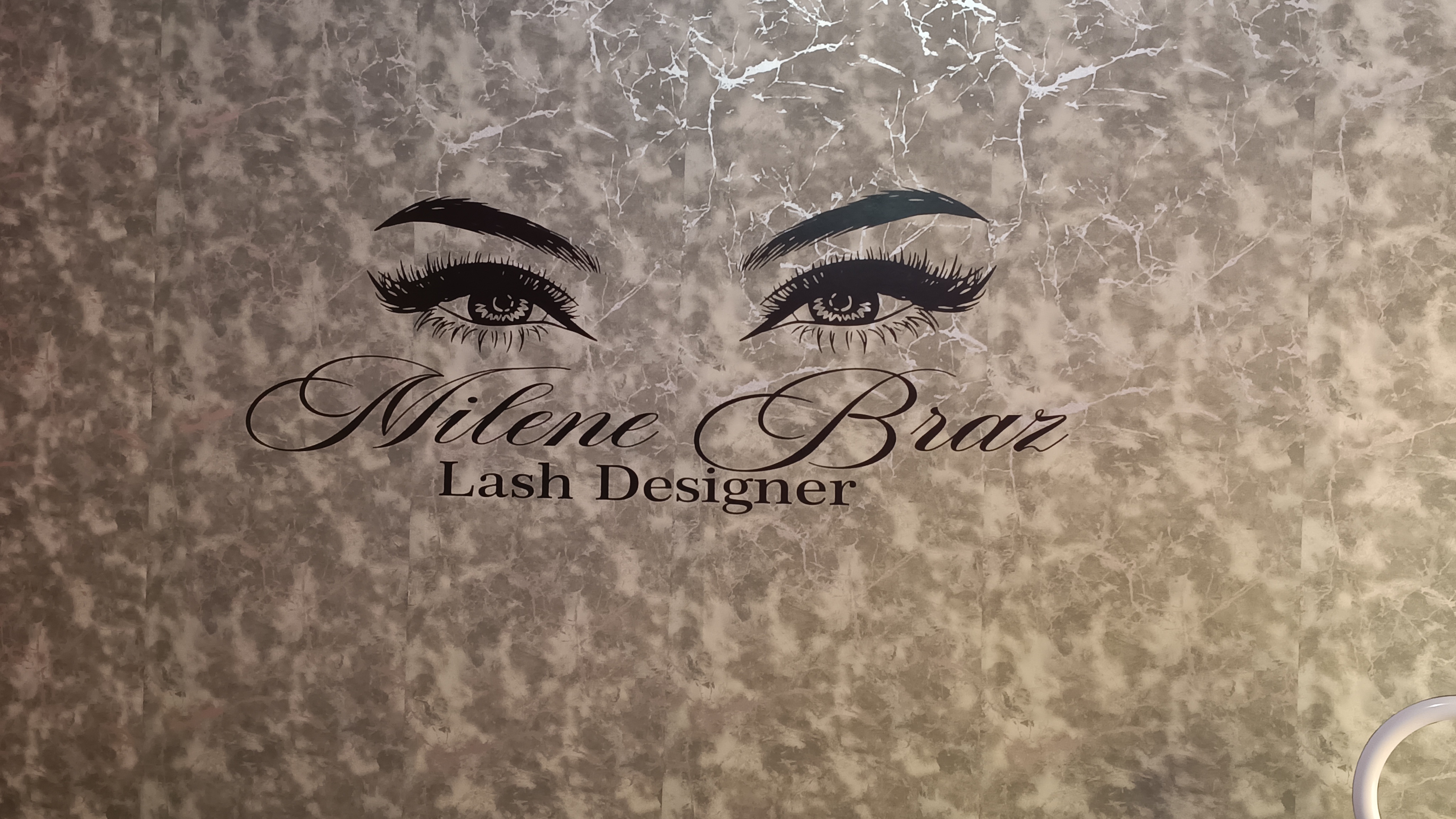 Interior do estúdio Milene Braz Lash Designer