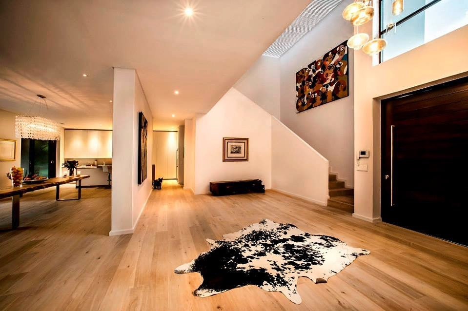 Fine Art Gallery Wall Setup