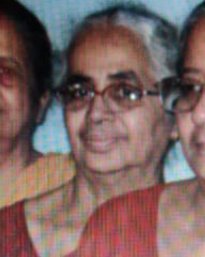 Vasanti Sahasrabhojanee-Khadakkar