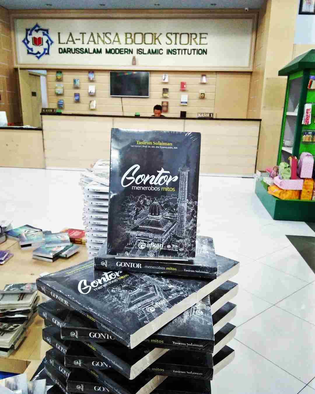 Toko Buku Gontor Ekonomi Protektif