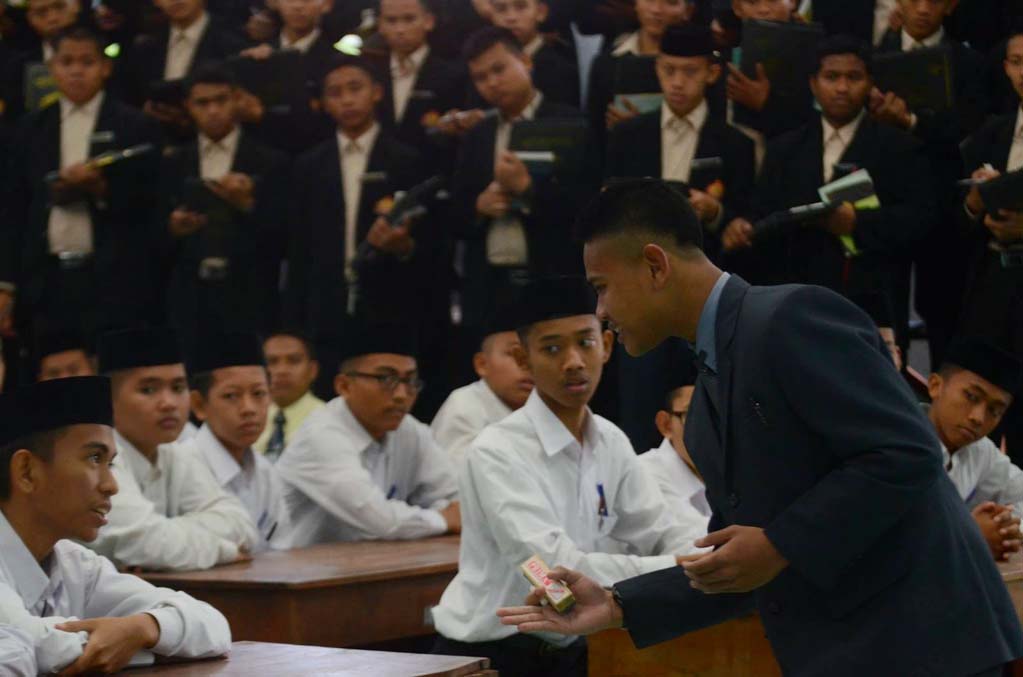 Praktik Mengajar pondok modern Gontor