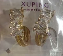 EARRINGS (ARETES)