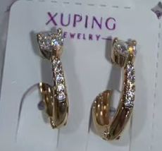 EARRINGS (ARETES)