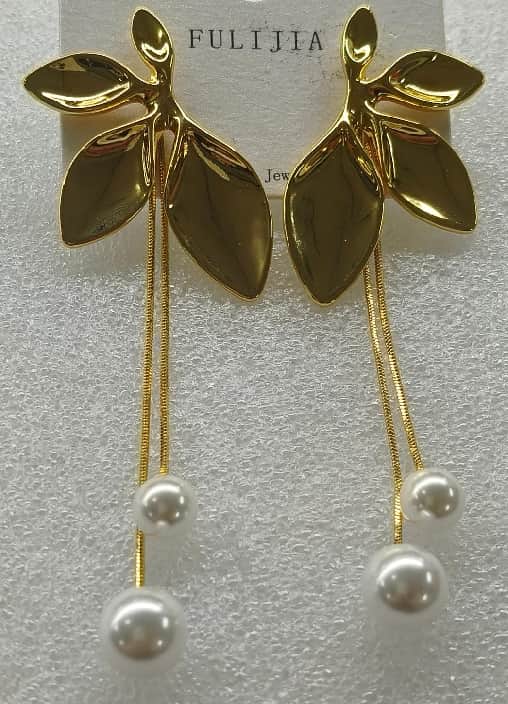 EARRINGS (Aretes largos)