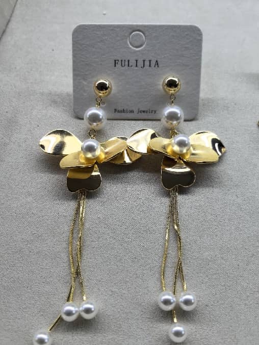 EARRINGS (Aretes largos)