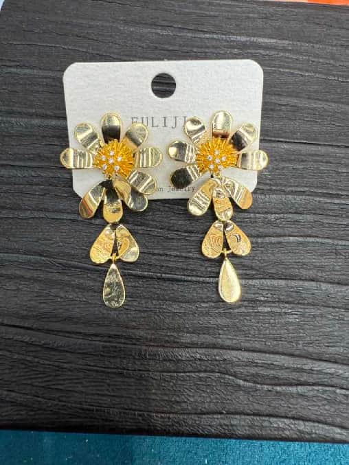 EARRINGS (Aretes largos)