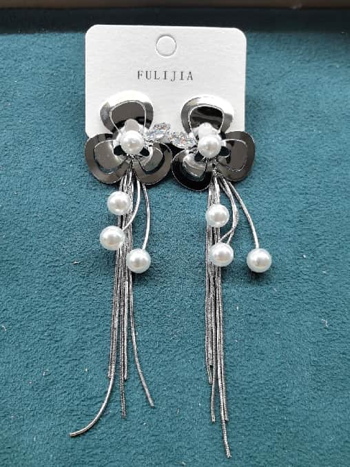 EARRINGS (Aretes largos)