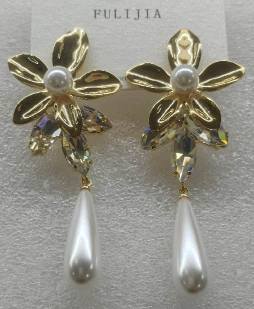 EARRINGS (Aretes largos)