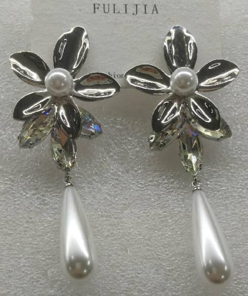 EARRINGS (Aretes largos)
