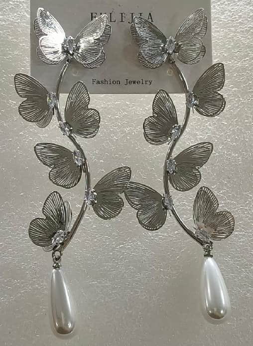 EARRINGS (Aretes largos) (copia)