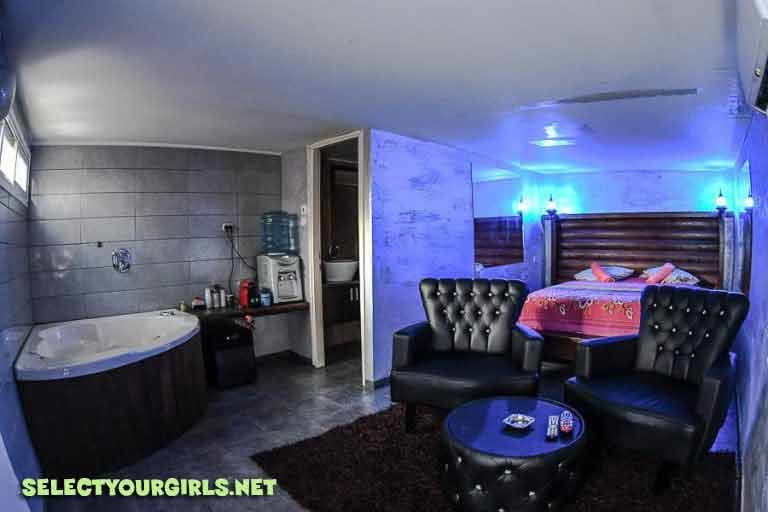 Escorts Mumbai Rooms