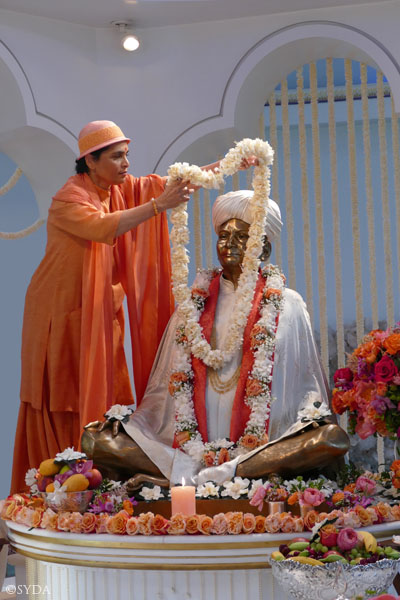Gurumayi