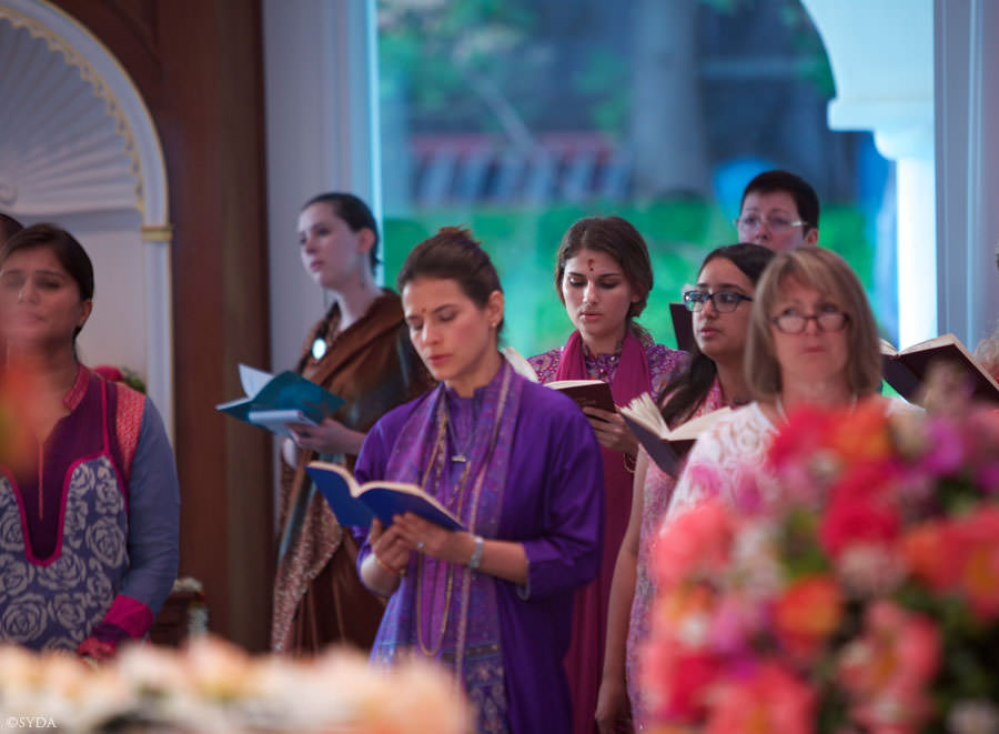 participants singing