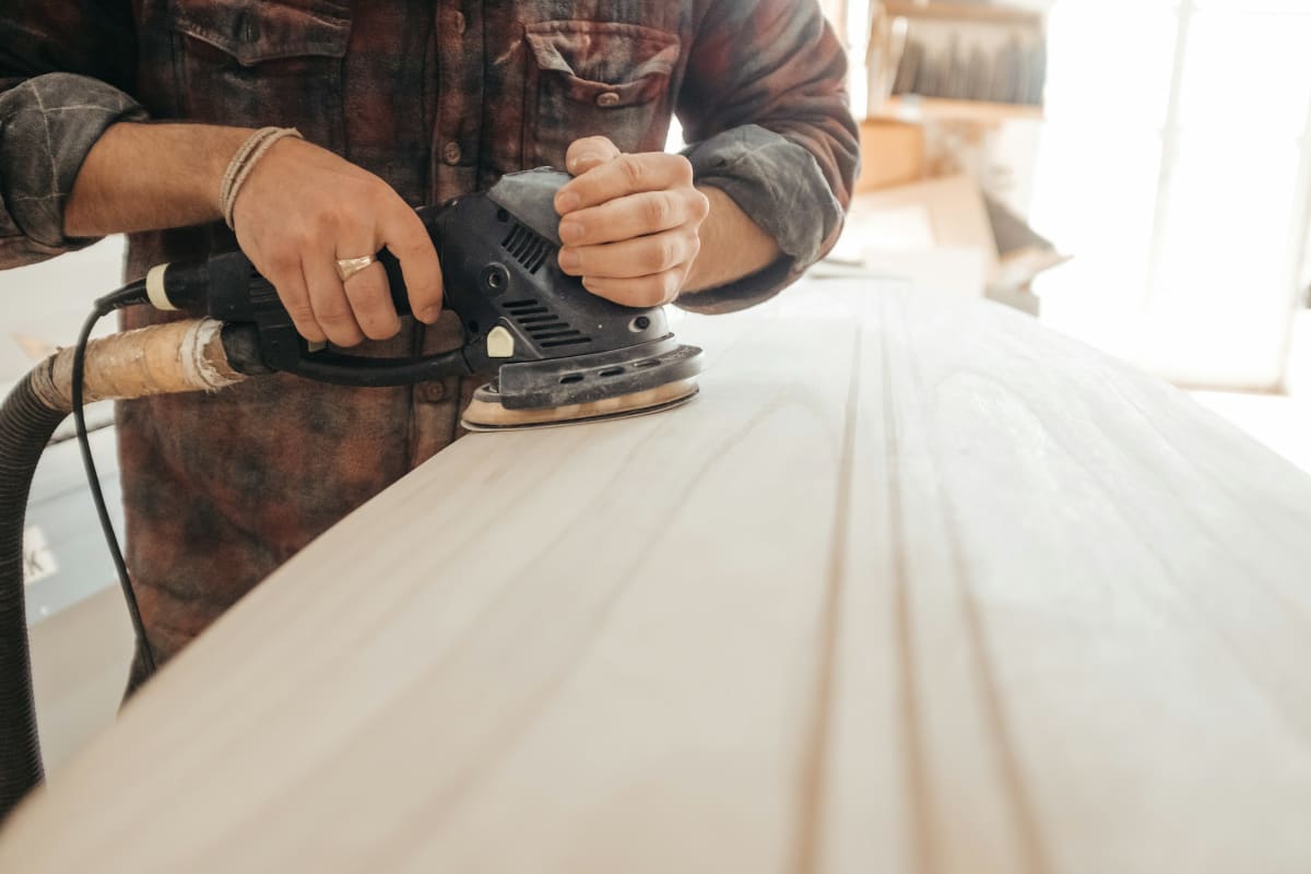 Sanding a board smooth