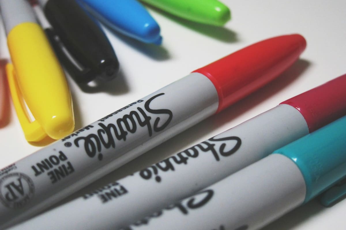 Sharpie markers in many colors