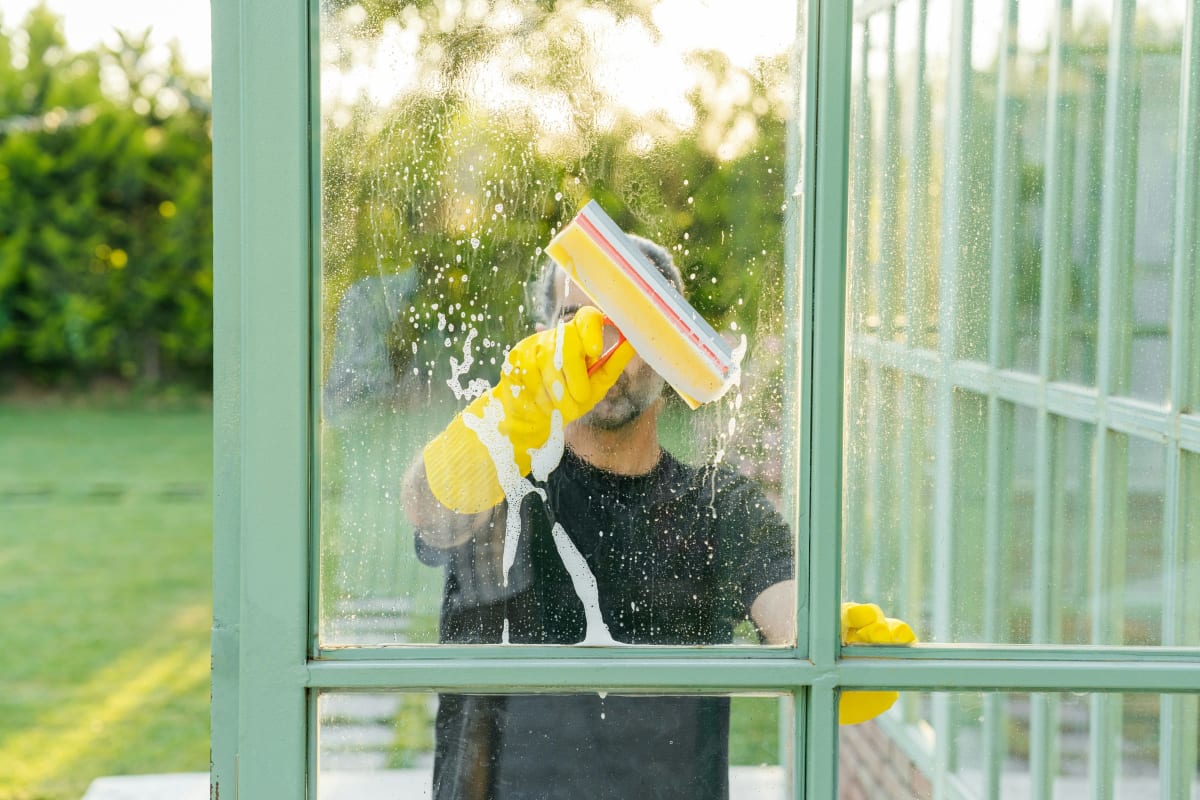 Washing a glass door