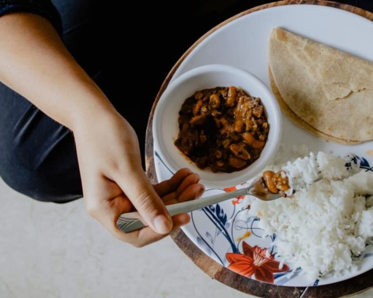 Low-GI Moong Dal & Bajra Roti Thali for Blood Sugar Balance
