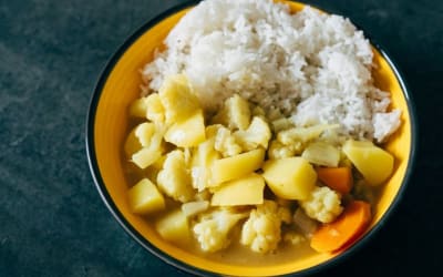 Mild Vegetable Korma with Fluffy Rice – Kid-Friendly Creamy Curry