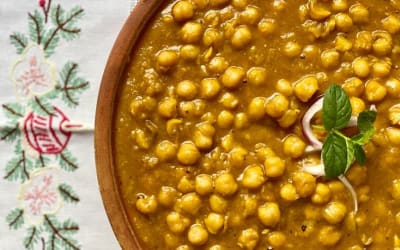 High-Fibre Chana Curry with Brown Rice (PCOS-Friendly)