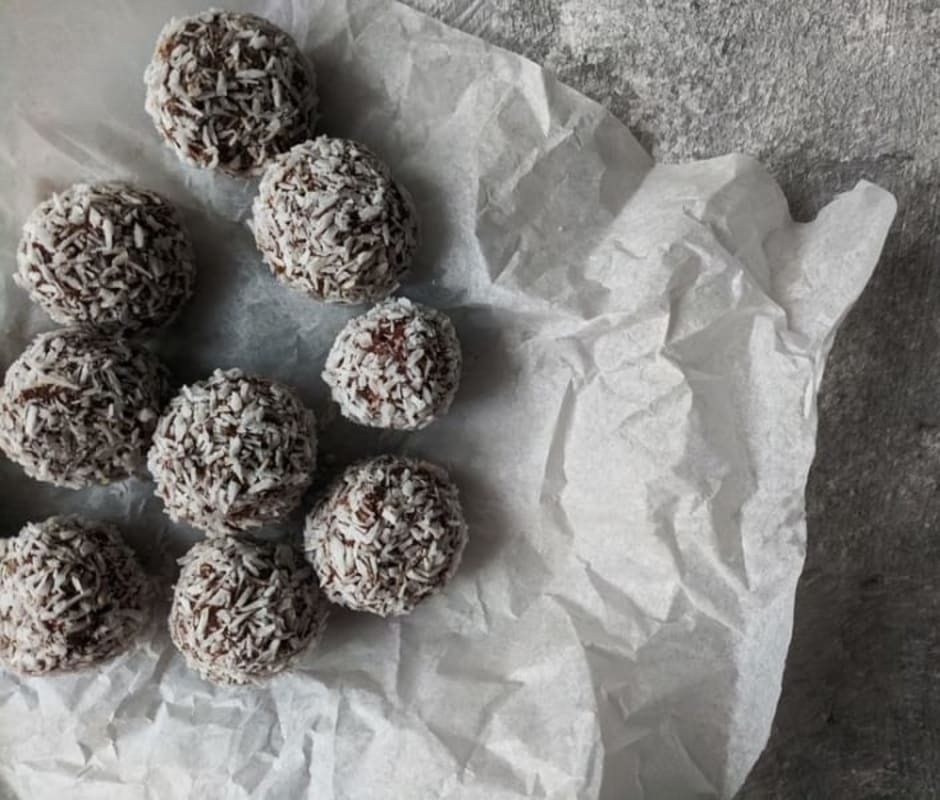 No-Bake Digestive Biscuit Chocolate Protein Balls