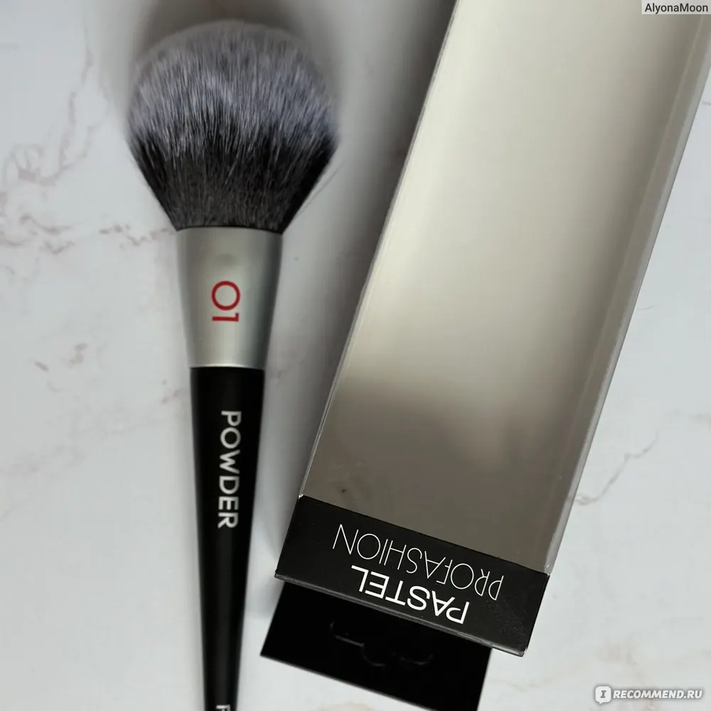 PASTEL PROFASHION POWDER BRUSH 01