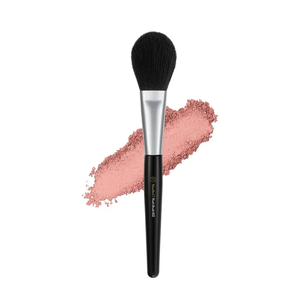 Studio17 Blush Brush 833 1u – Pinceau Blush Professionnel pour Application Naturelle & Lumineuse