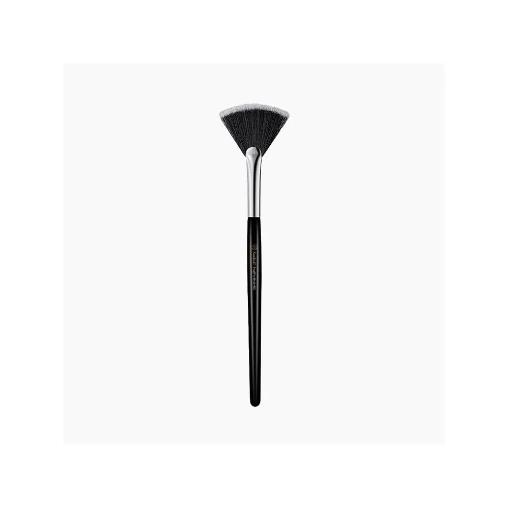 Studio17 Small Fan Brush 463 1u – Pinceau Éventail Fin Professionnel pour Highlighter & Poudre