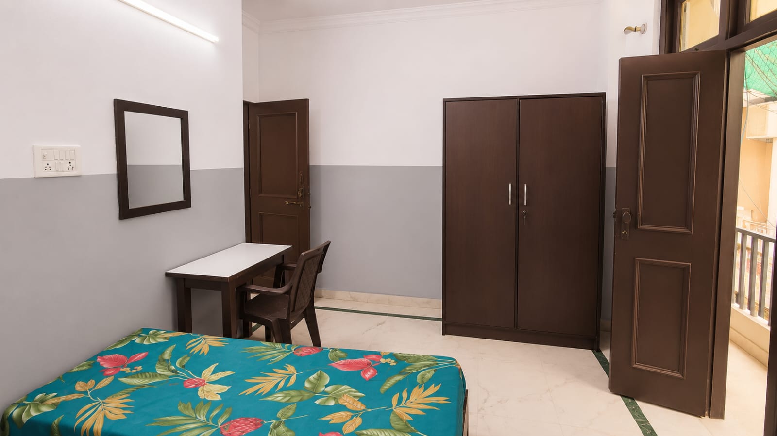 Room photo 2
