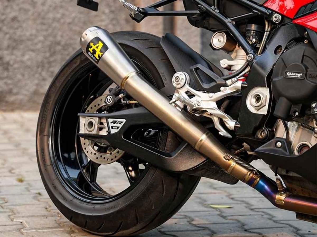 BMW S1000RR photo 2