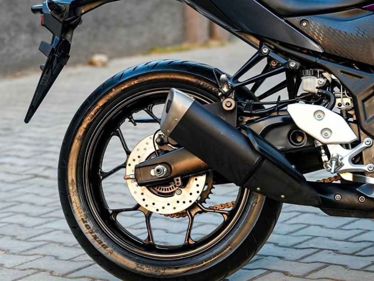 Yamaha R3 photo 6