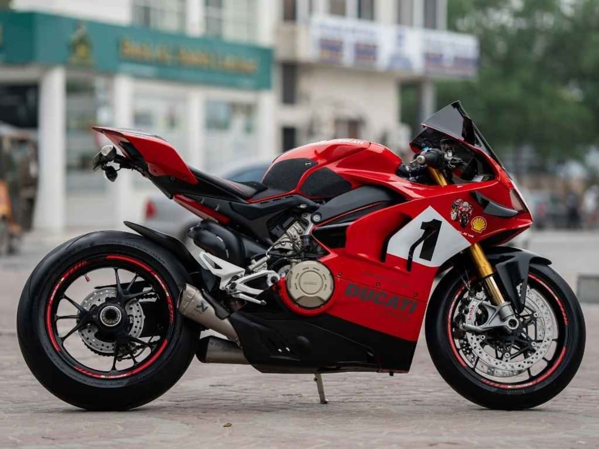Ducati Panigale V4S