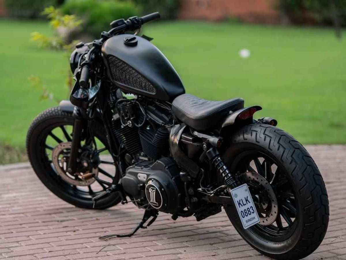 Harley Davidson Sportster 883 photo 9