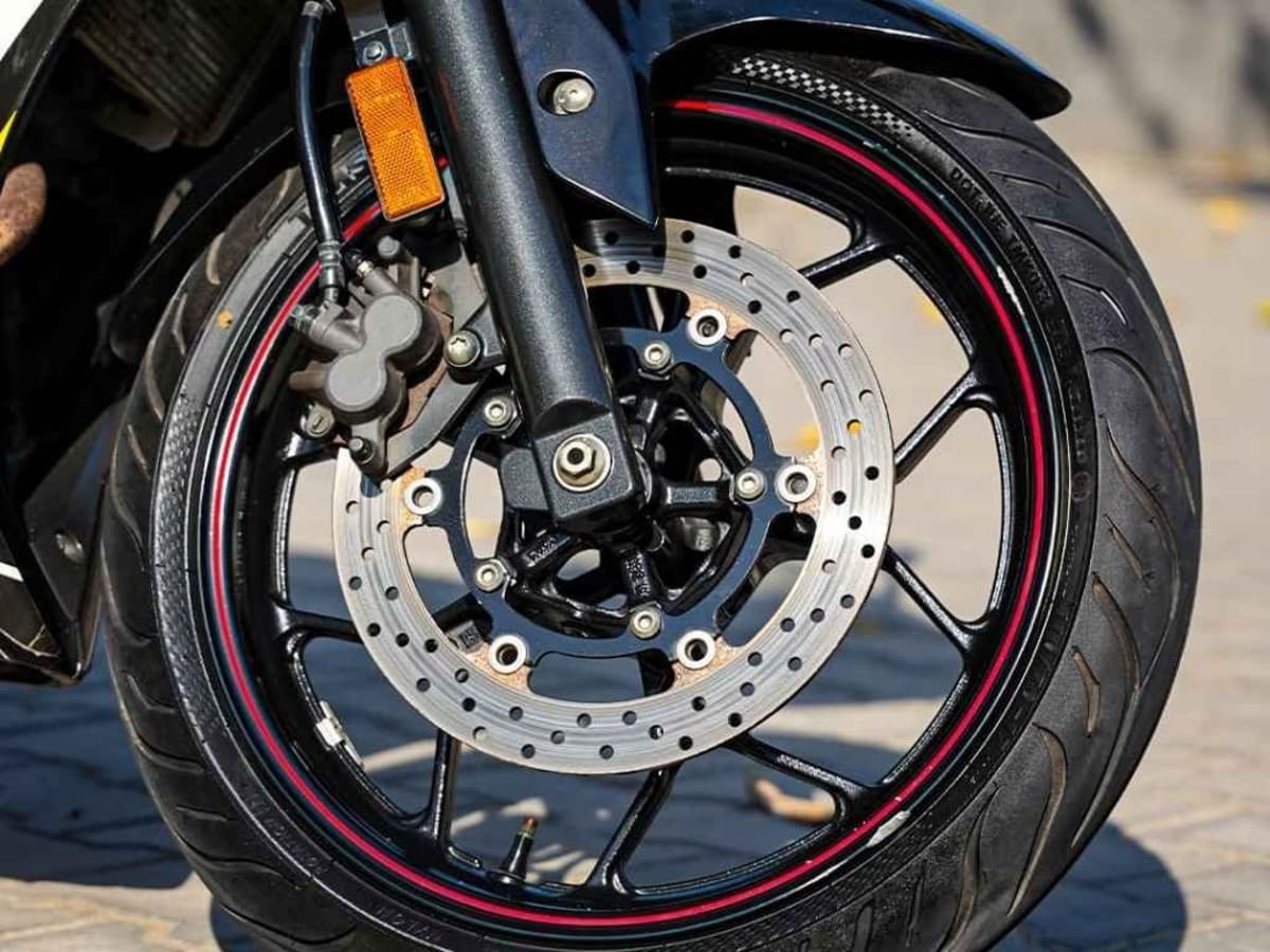 Yamaha YZF-R3 photo 5