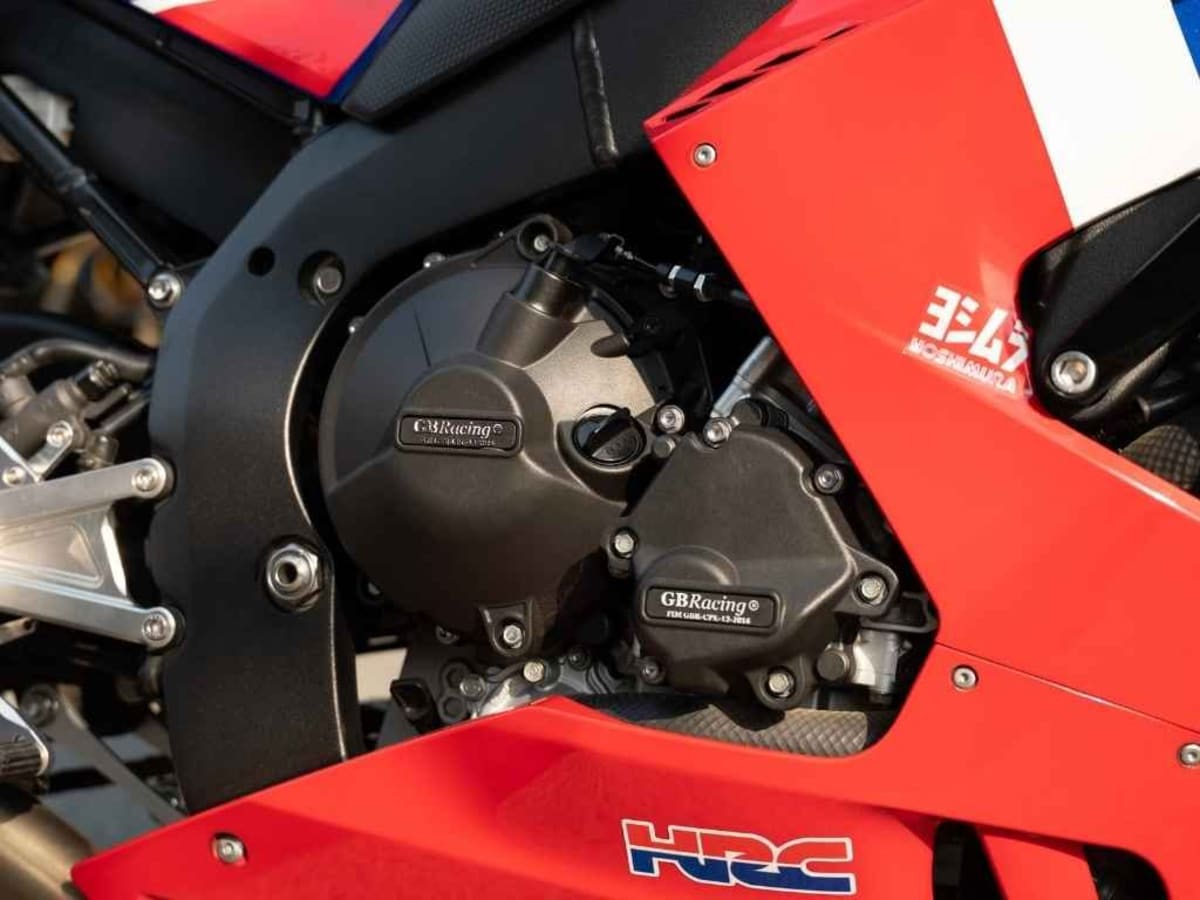 Honda CBR 1000 RR-R photo 2