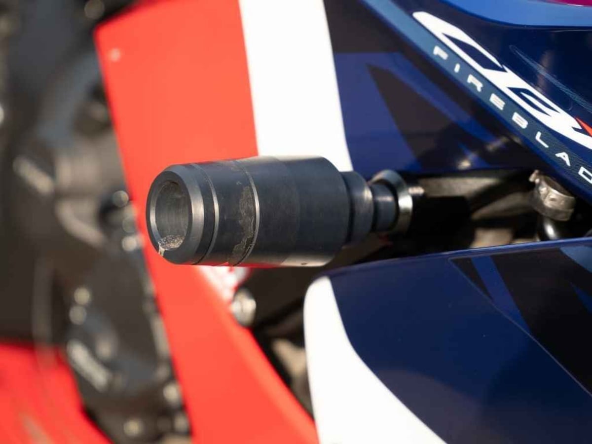 Honda CBR 1000 RR-R photo 4