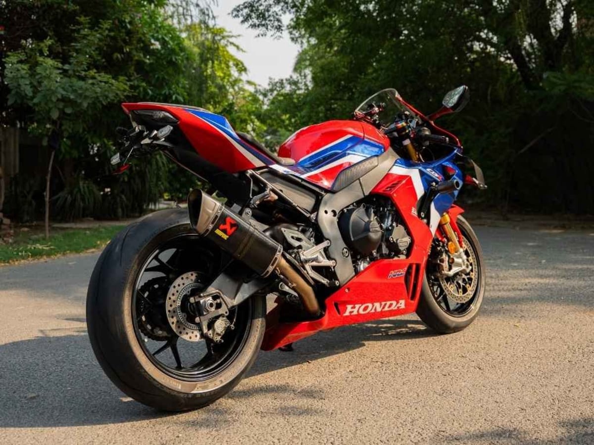 Honda CBR 1000 RR-R photo 8
