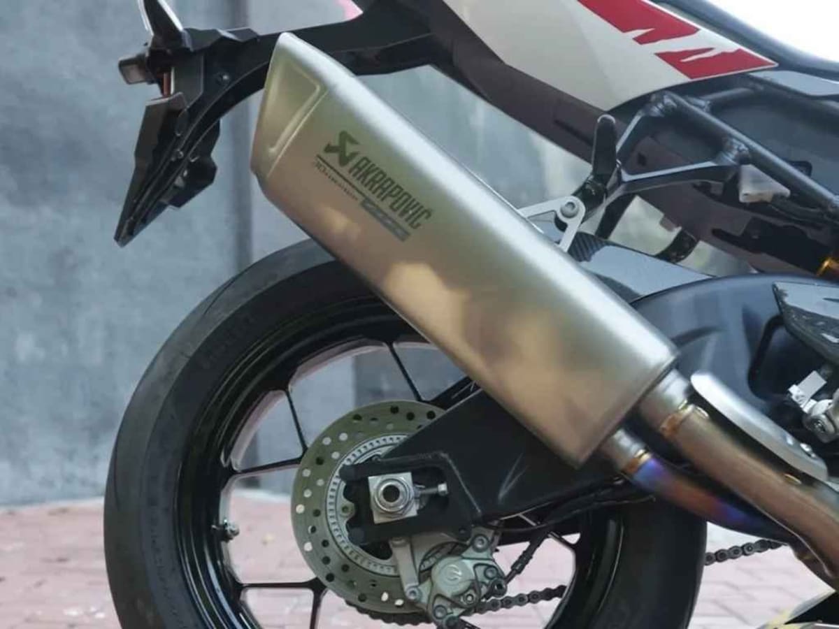 Honda CBR 1000-RR Anniversary Edition photo 4