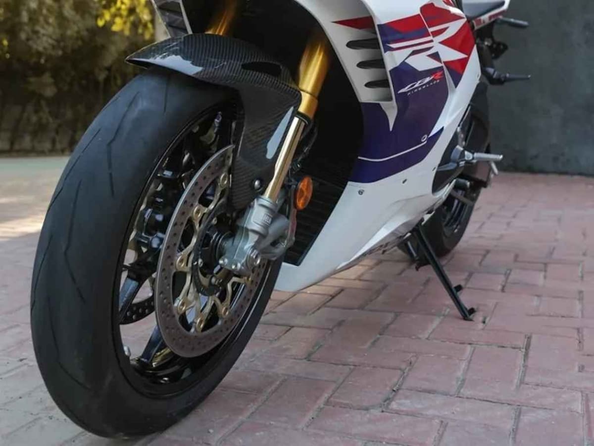Honda CBR 1000-RR Anniversary Edition photo 7