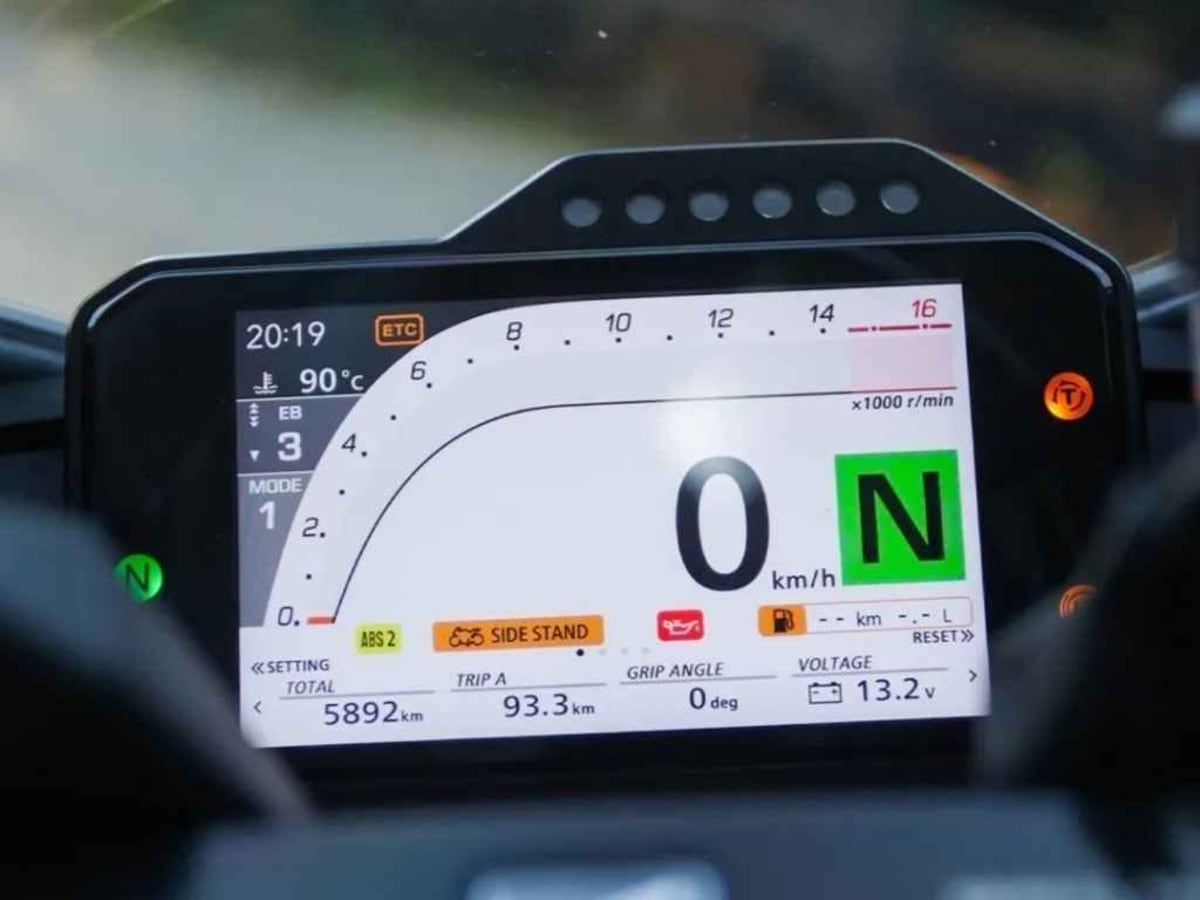 Honda CBR 1000-RR Anniversary Edition photo 10