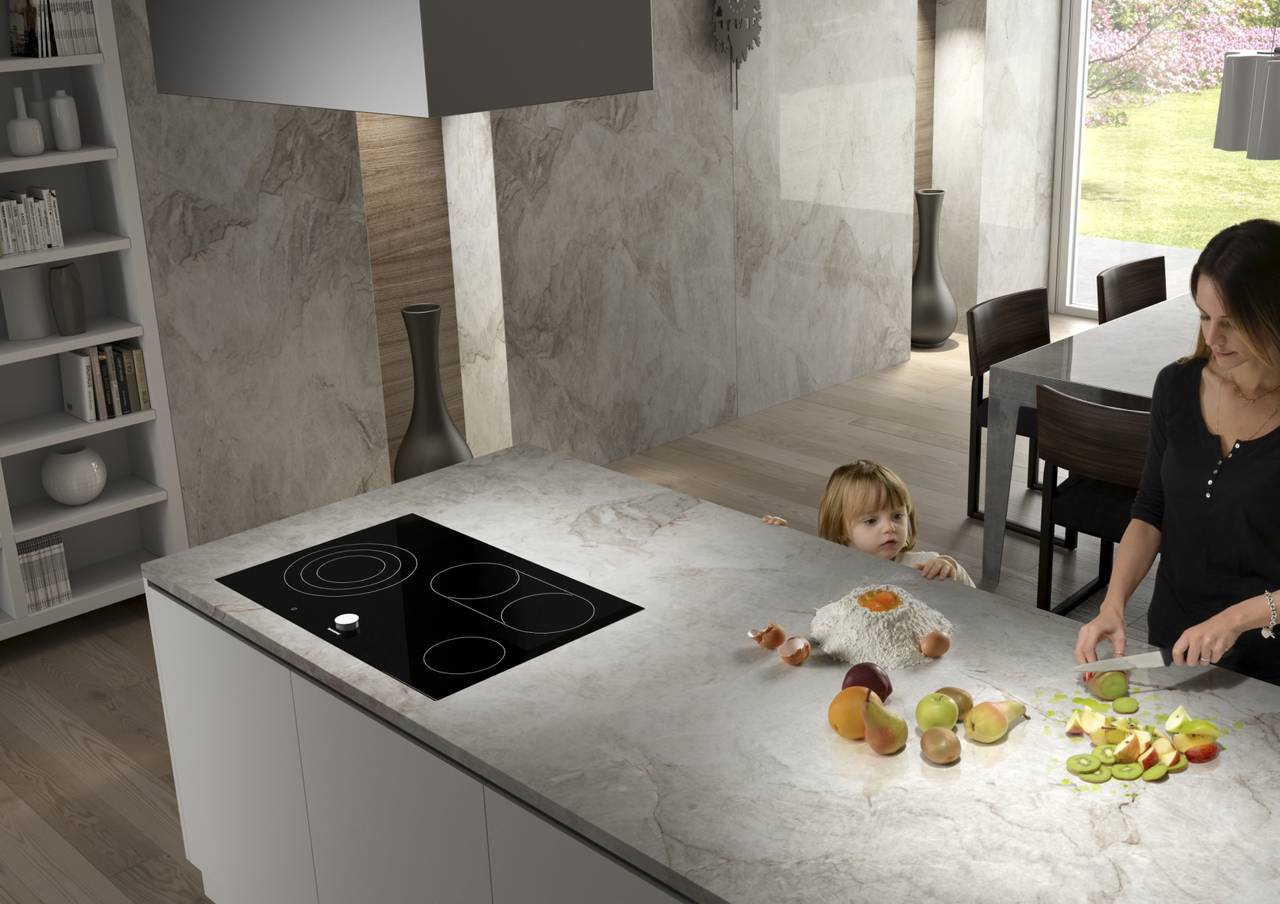 Kitchen worktop in Taj Mahal quartzite by Antolini