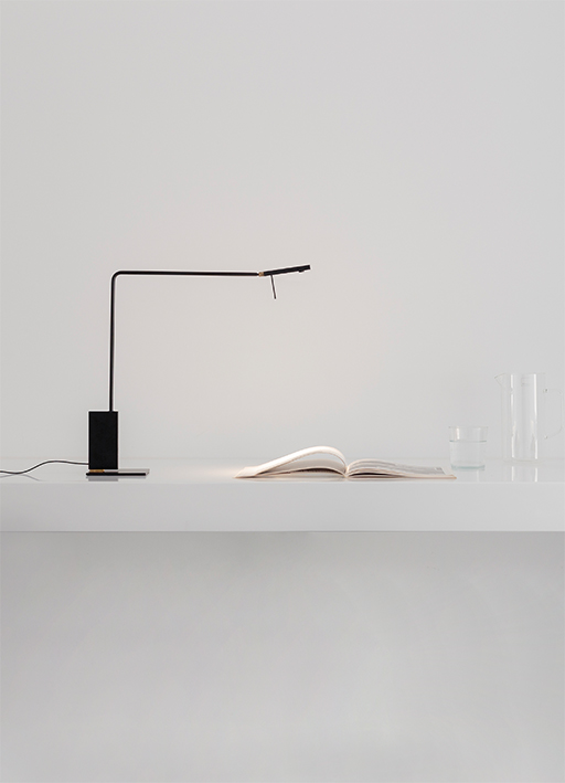 Roy Lettura desk lamp by Viabizzuno