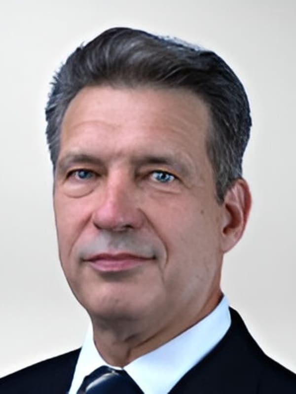 Mark Davis — portrait