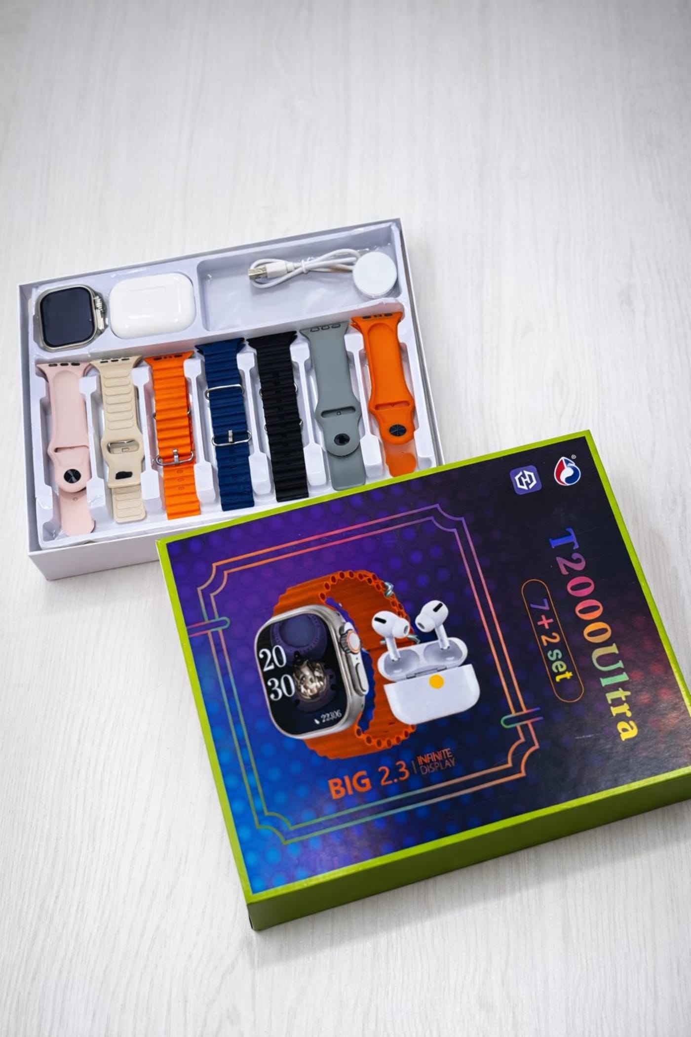 Combo Smartwatch + Audífonos + 7 Manillas
